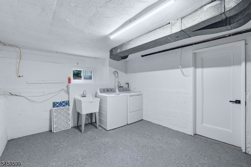 Garage & Laundry