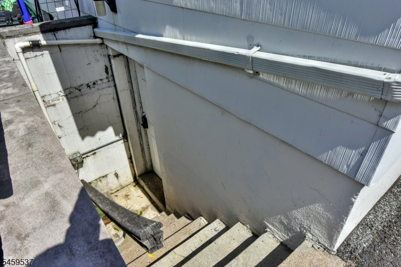 Walk-out basement