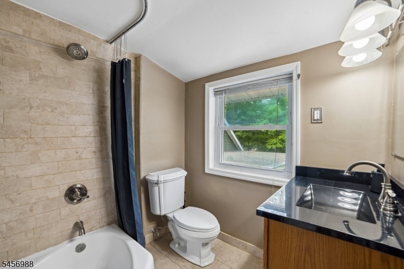 Updated Full Bath