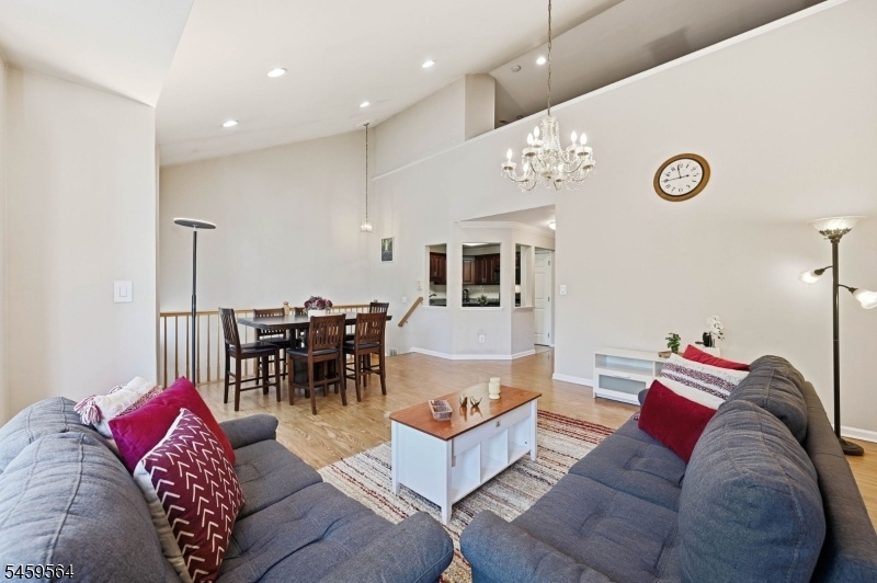 Living / Dining Area