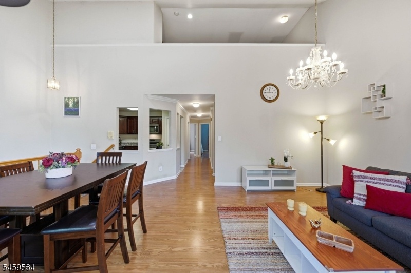 Living / Dining Area