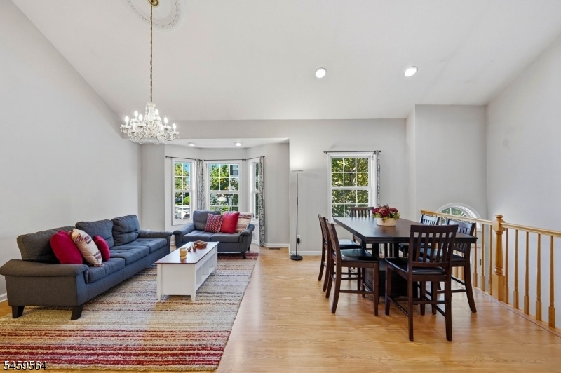 Living / Dining Area