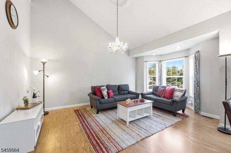 Living / Dining Area