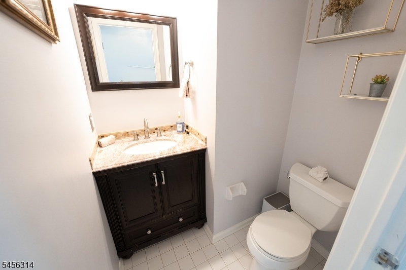1/2 bathroom