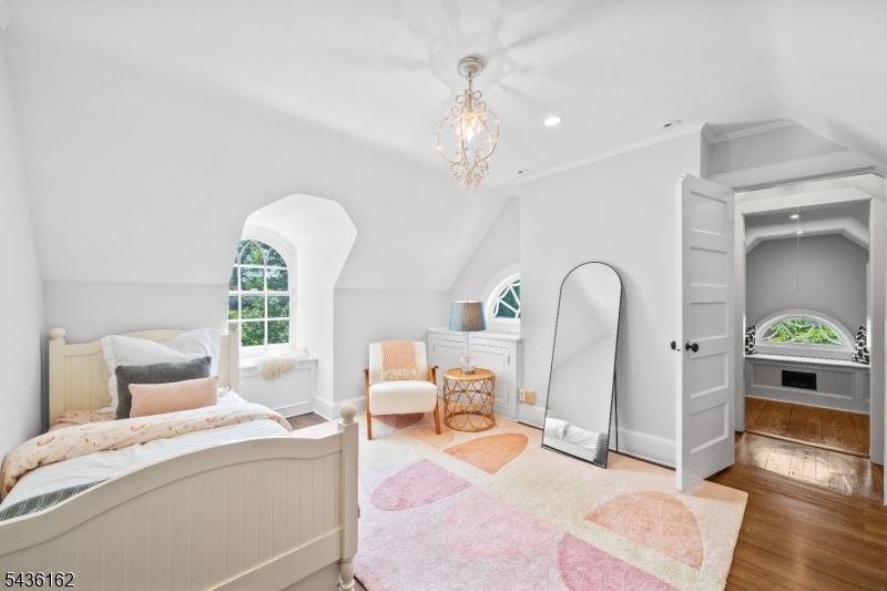 Bedroom 3rd floor