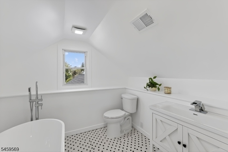 Bathroom2