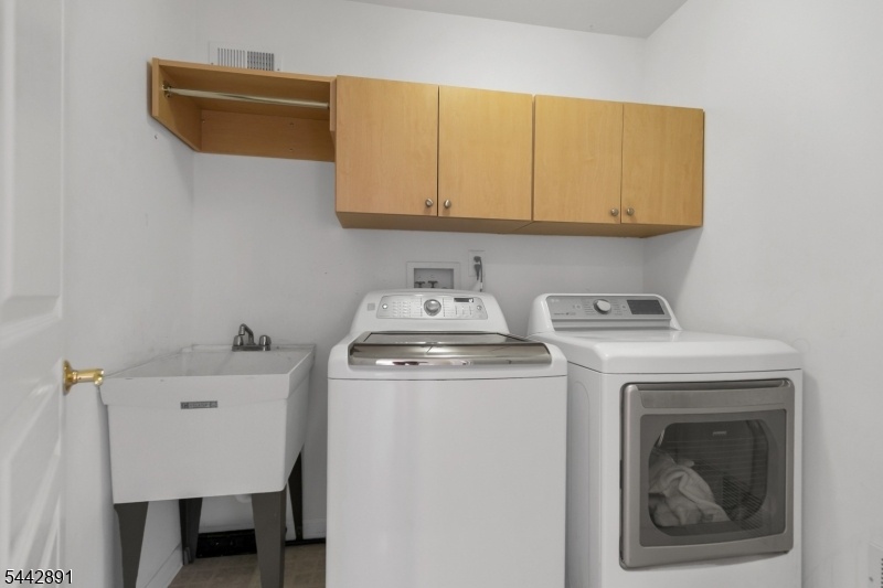 2nd Fl Laundry