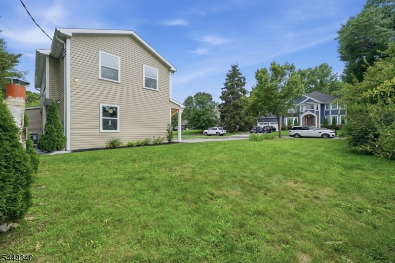 Large Side Yard
