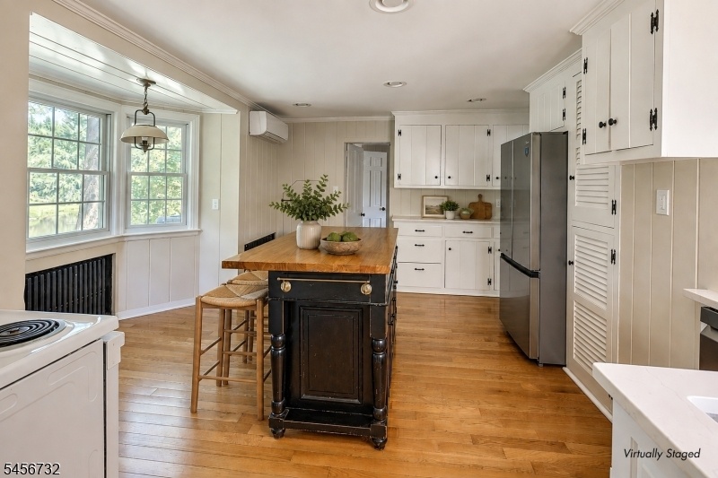 Kitchen Virtually Staged