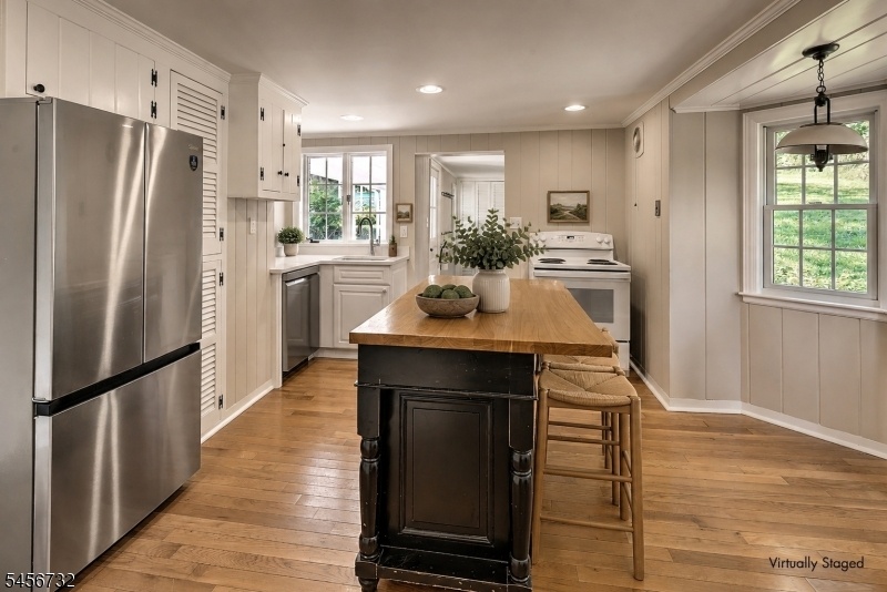Kitchen Virtually Staged