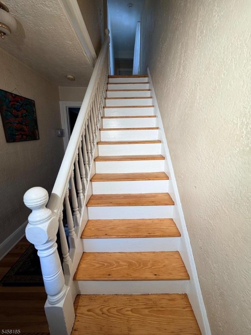 Stairway front door to bedroo