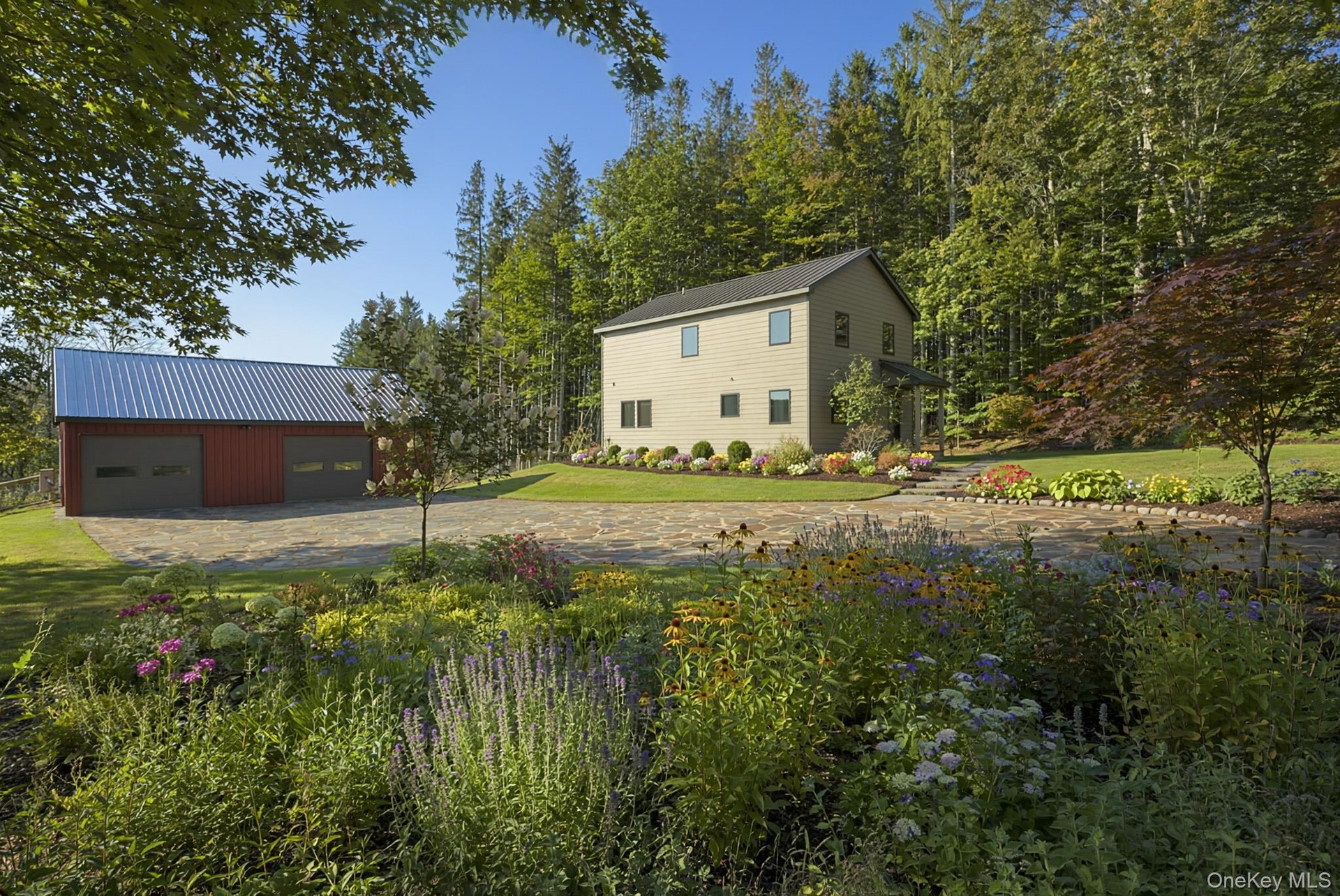 Virtually Staged landscaping