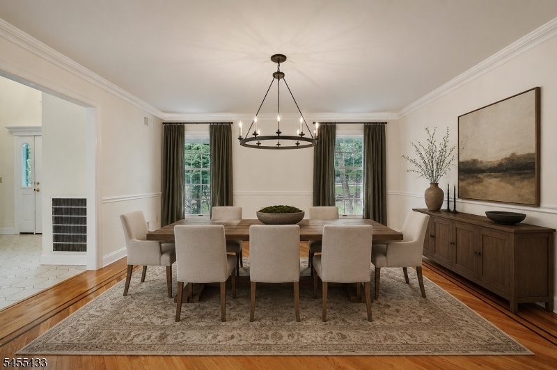 Virtually Staged Dining