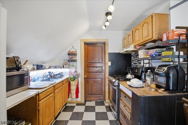 Top Level - Kitchen
