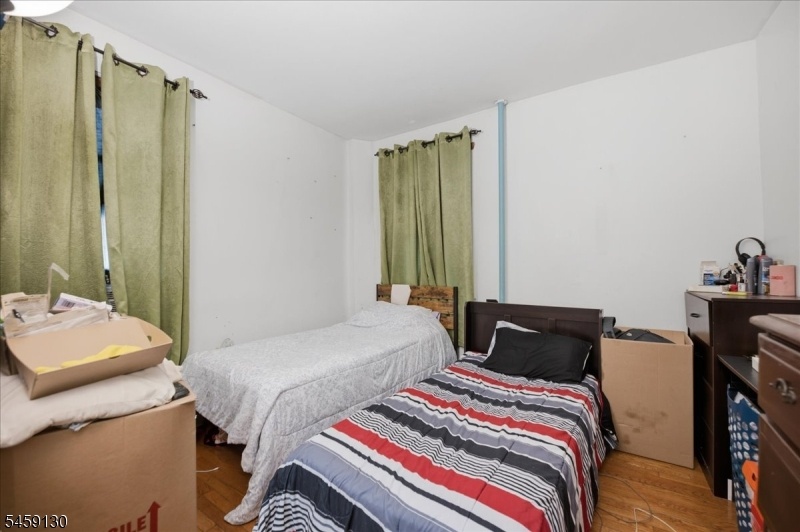 Bedroom - Level 1