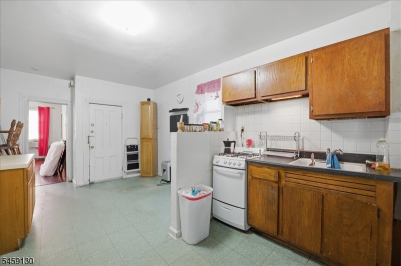 Kitchen  - Level 2