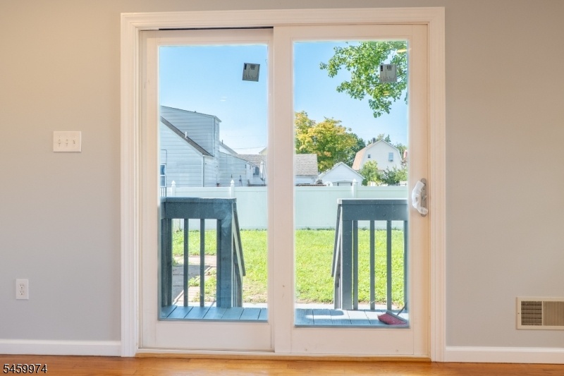 Sliding Door