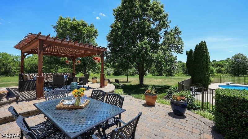 Pergola Seating