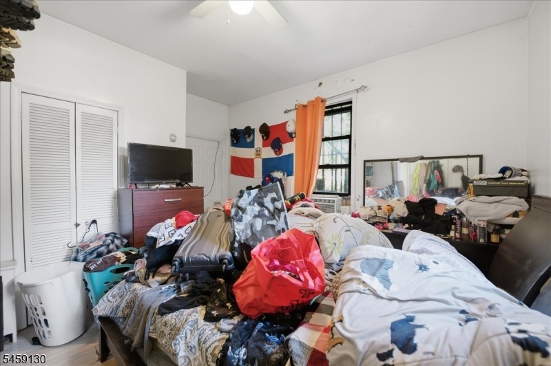 Bedroom - Level 1