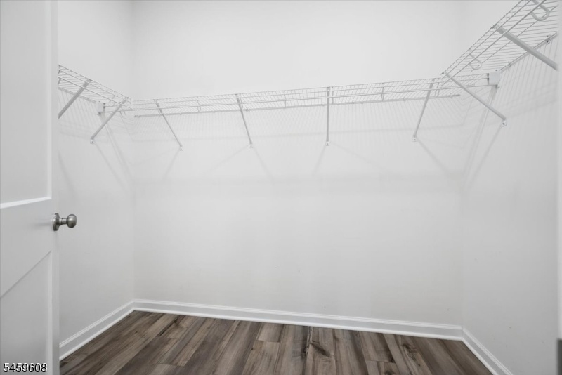 Walk-in-Closet