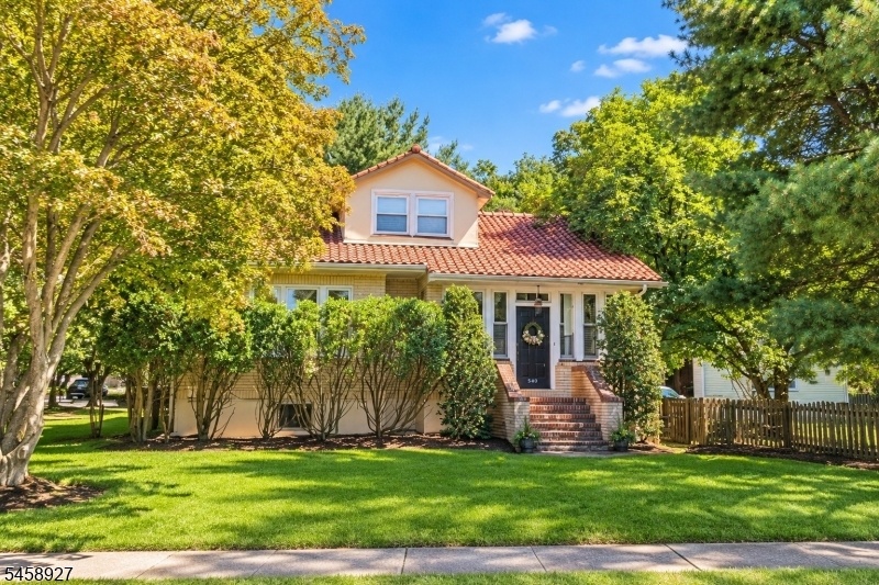 Shows Begin Broker's Open 9/15