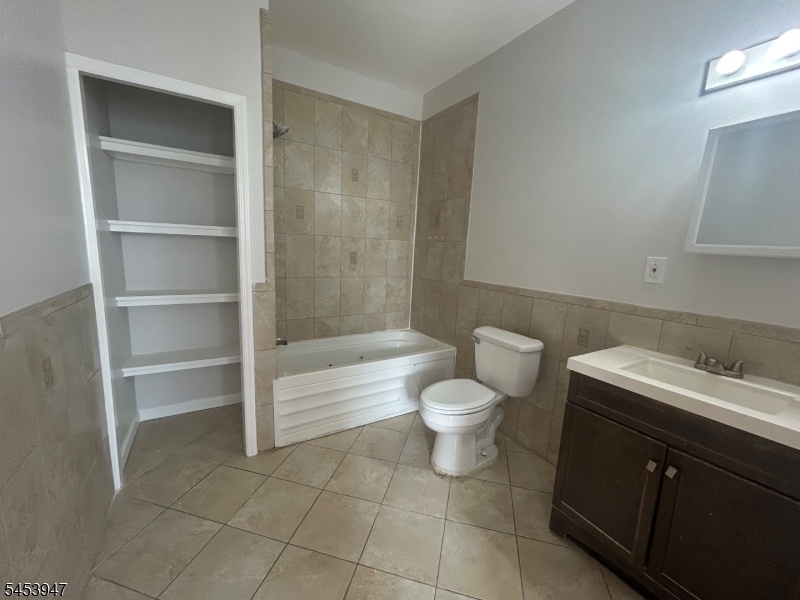 Primary bedroom full bath