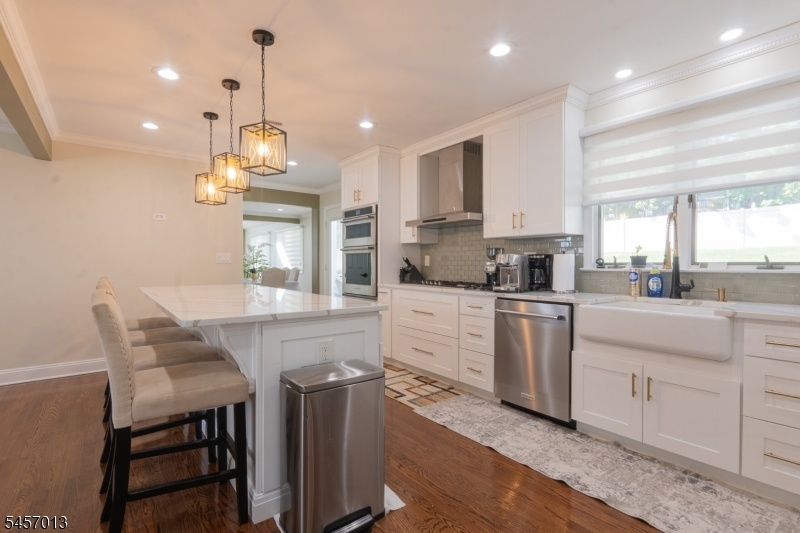Eat In Kitchen