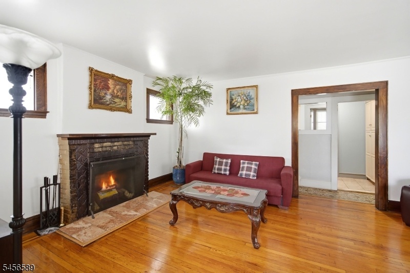 Livingroom/ Wood Burning