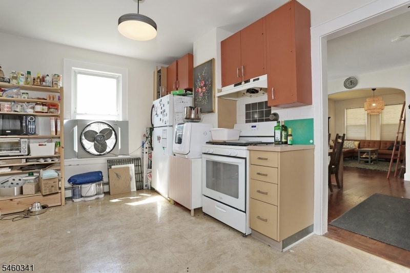 KITCHEN 1ST FLOOR