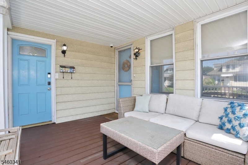 WELCOME HOME PORCH!