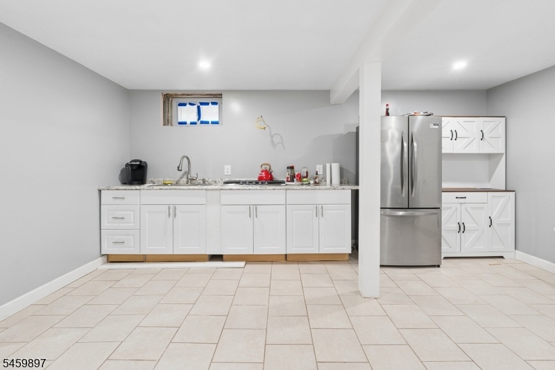Kitchenette Basement