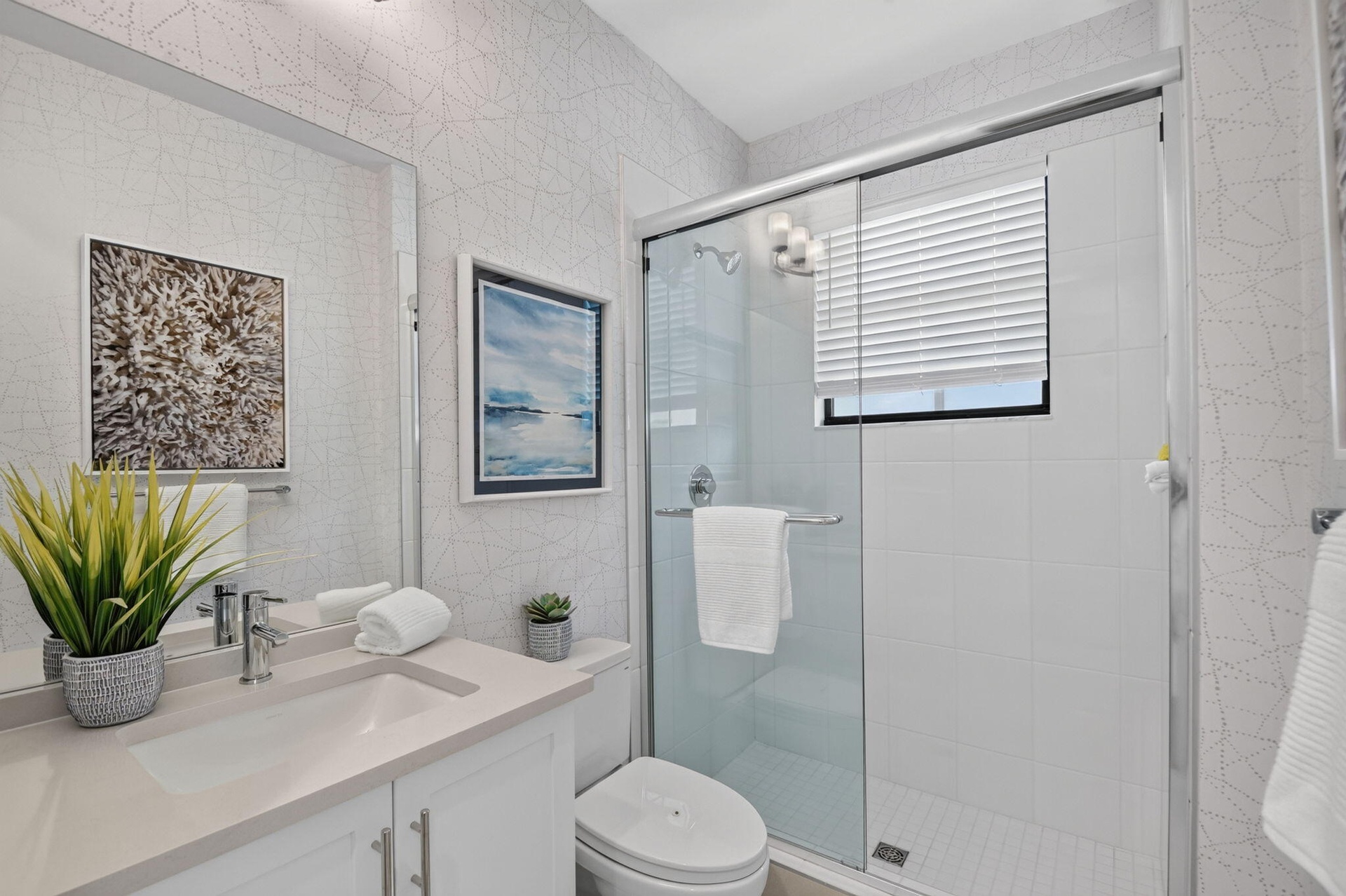 Photos shown are of the builder's model home and are for illustrative purposes only. Actual home, finishes, features, colors, and selections may vary.
