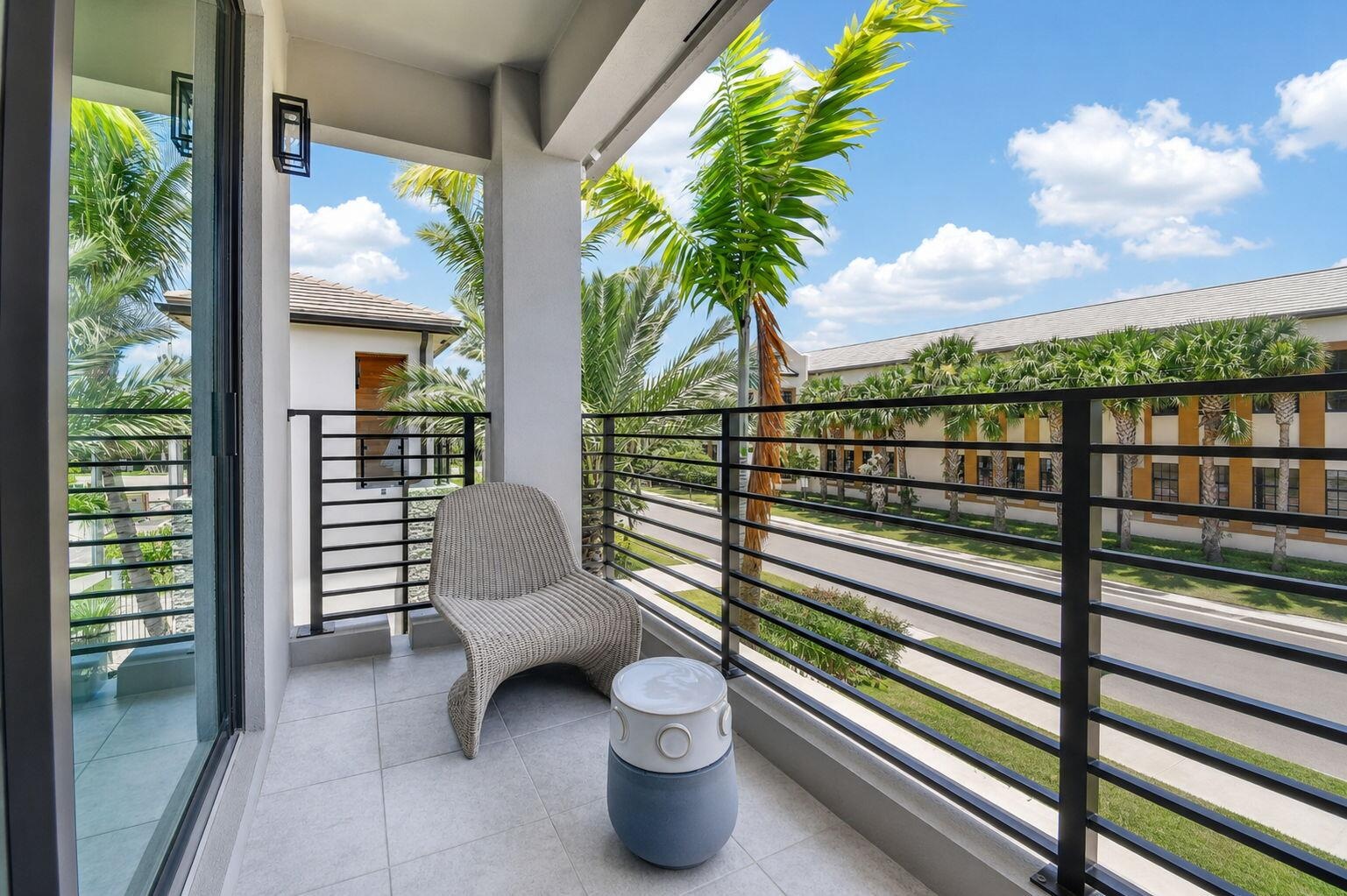 Photos shown are of the builder's model home and are for illustrative purposes only. Actual home, finishes, features, colors, and selections may vary.