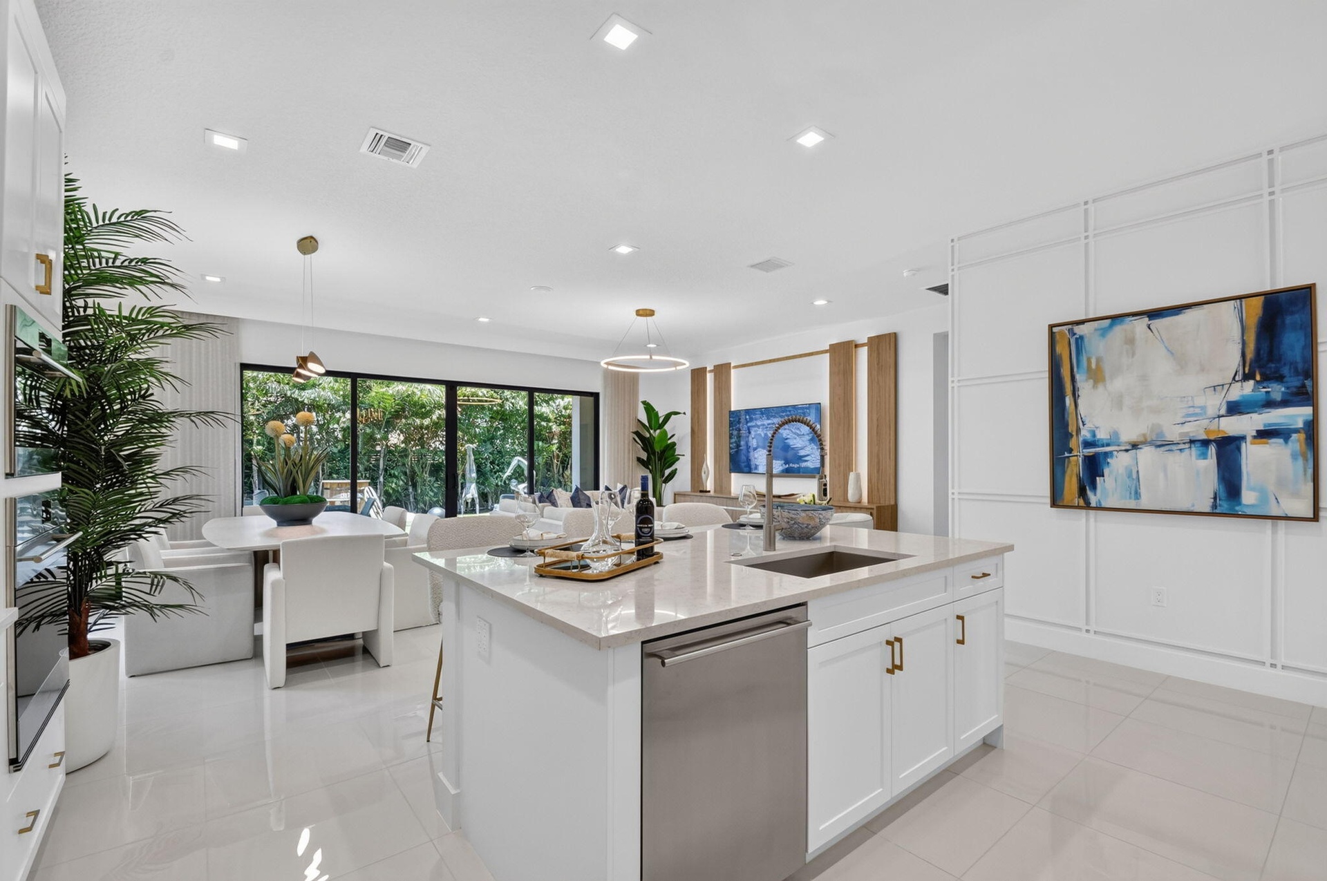 Photos shown are of the builder's model home and are for illustrative purposes only. Actual home, finishes, features, colors, and selections may vary.