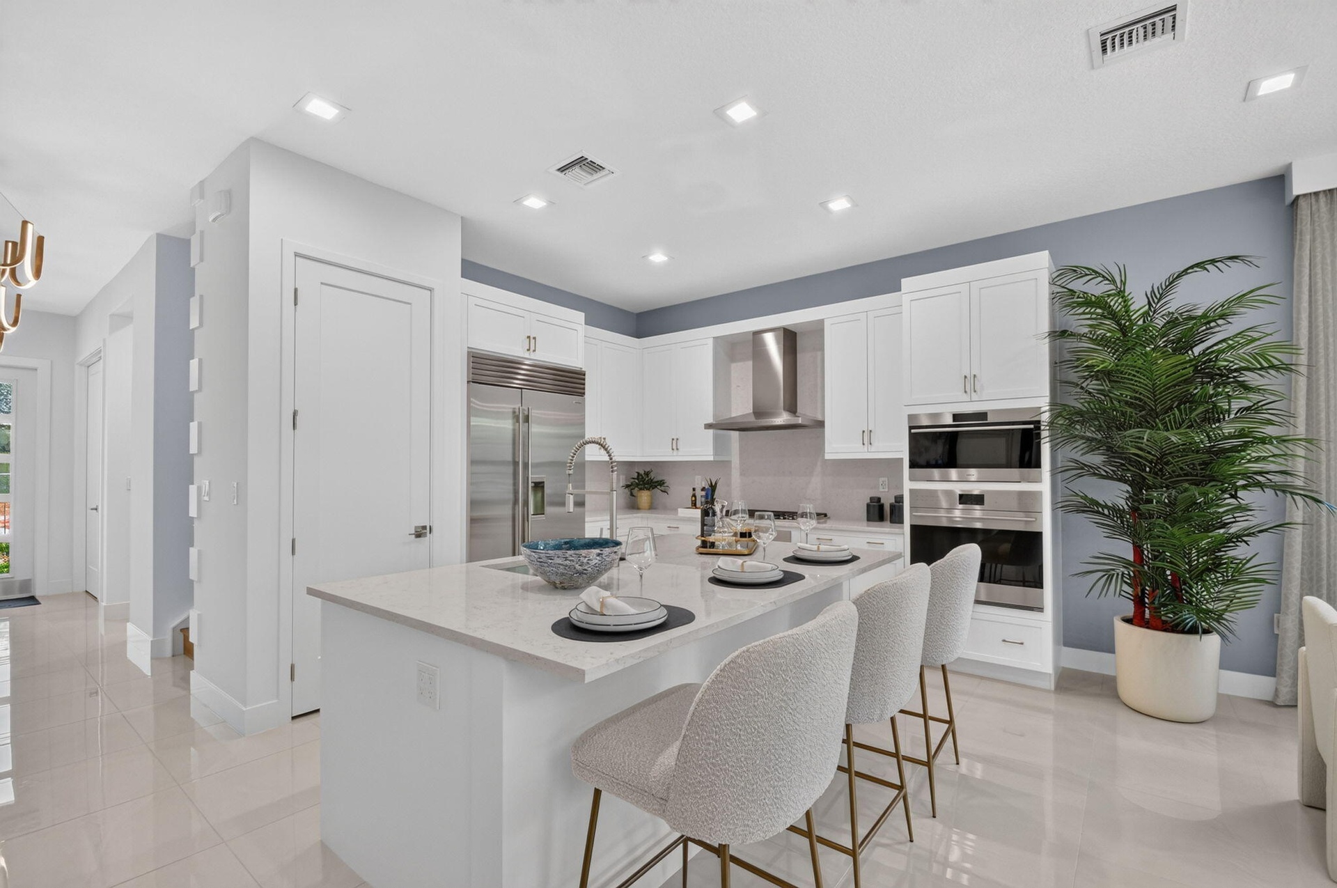 Photos shown are of the builder's model home and are for illustrative purposes only. Actual home, finishes, features, colors, and selections may vary.