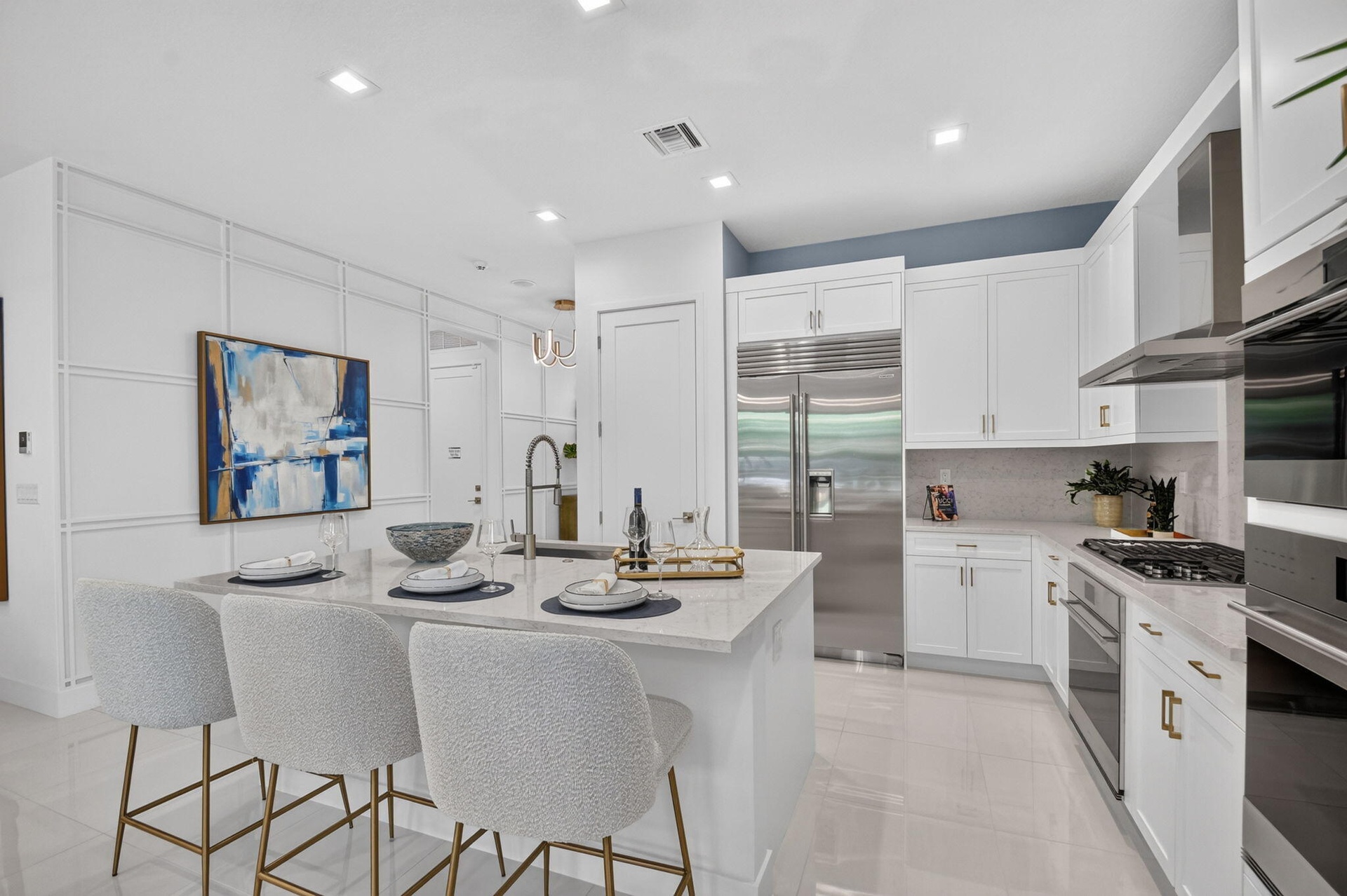 Photos shown are of the builder's model home and are for illustrative purposes only. Actual home, finishes, features, colors, and selections may vary.