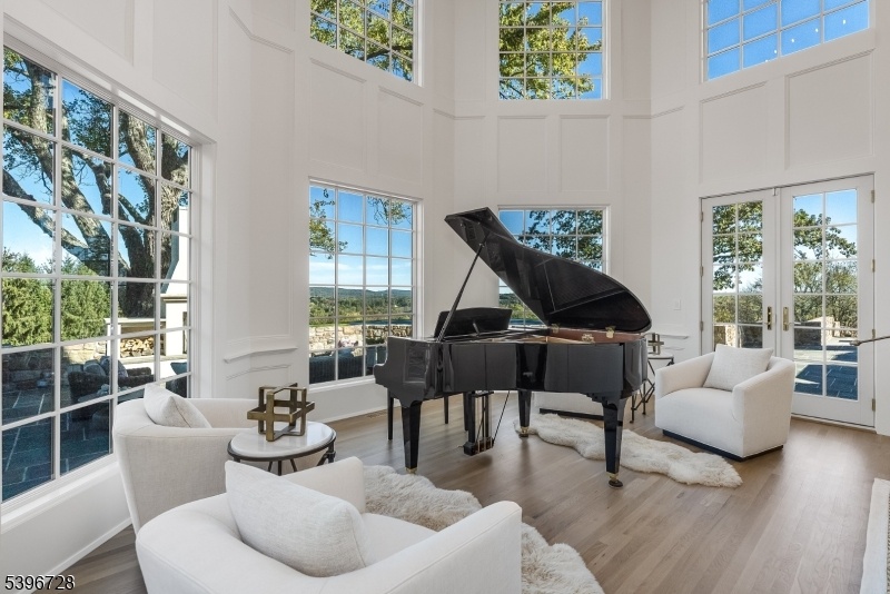 Living Room views to Terrace