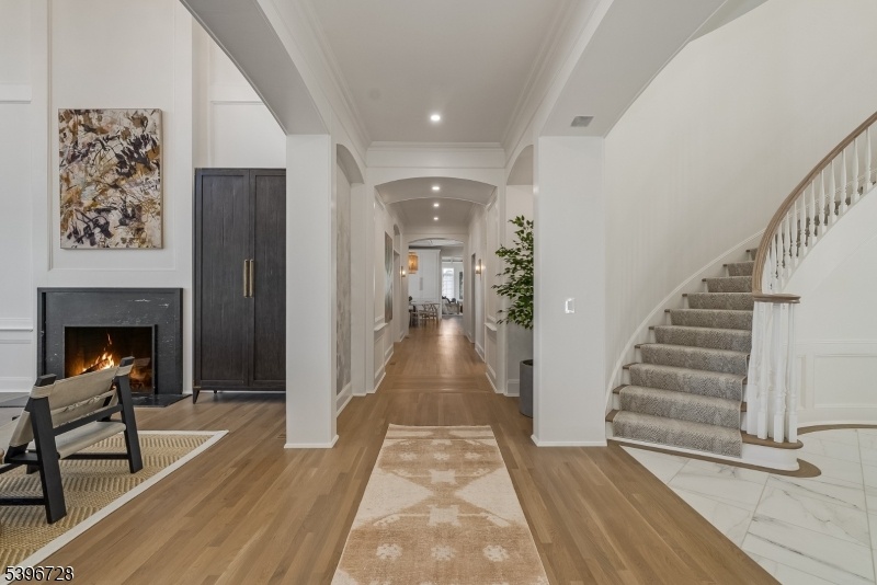 Hall to Kitchen wing