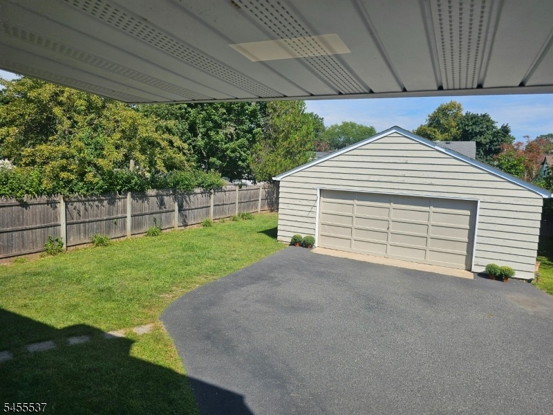 Oversized 2 Car Garage
