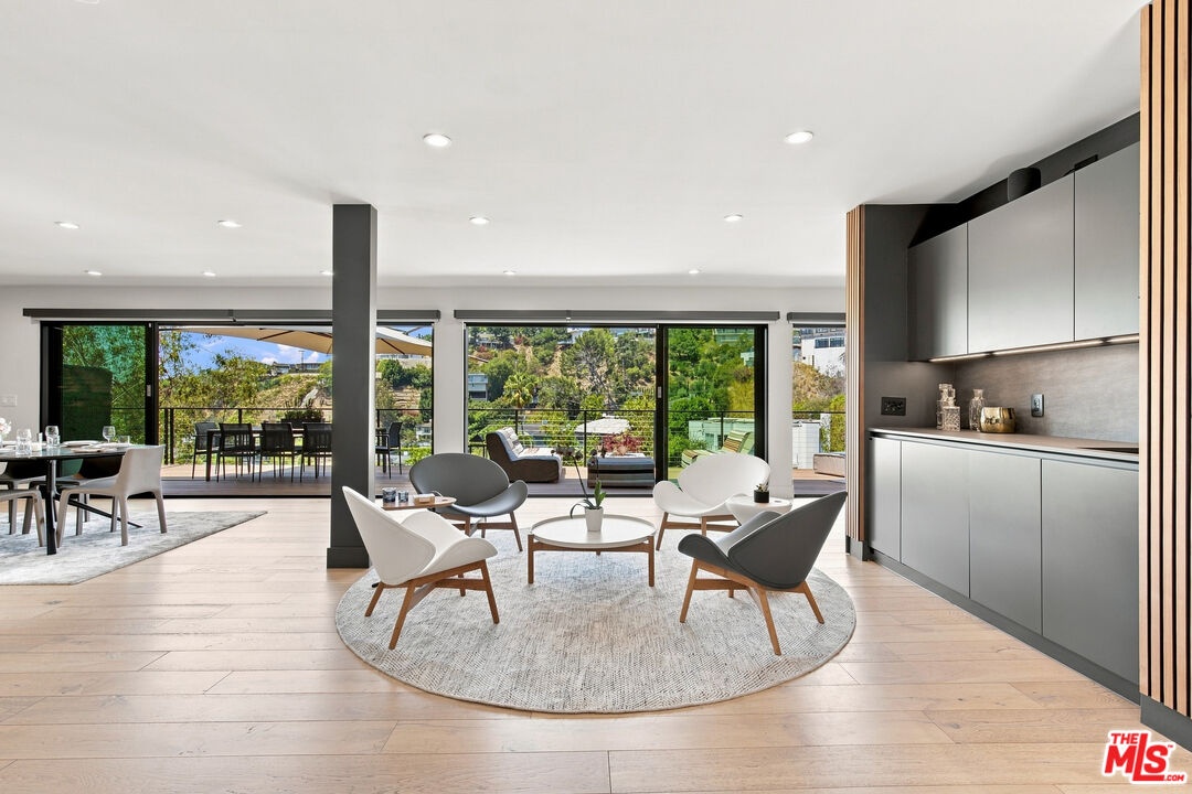 Sitting Area