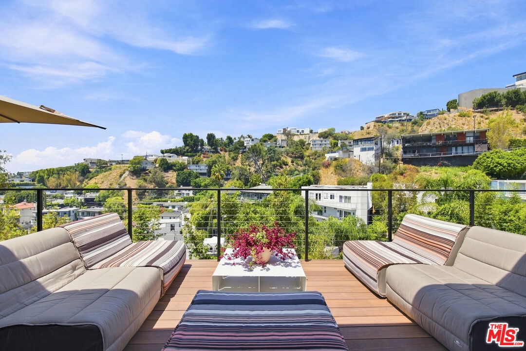 Entertaining Deck