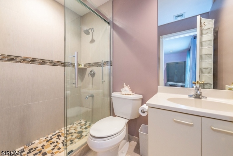 Bedroom 2 Ensuite