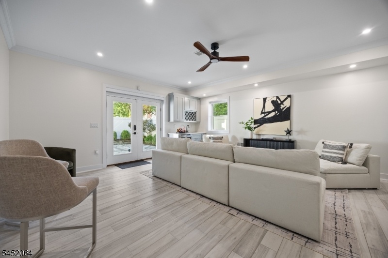 2nd Living Space View1