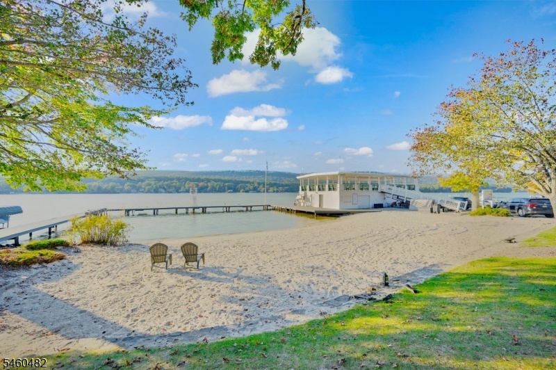 Beach & Boathouse