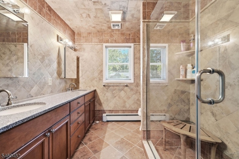 2nd Floor Bathroom 2