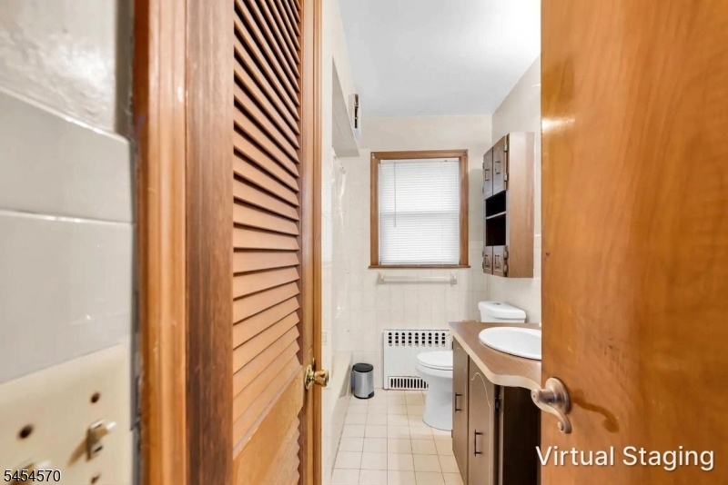 1st floor bathroom