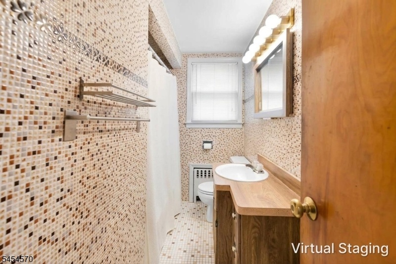 2nd floor full bath