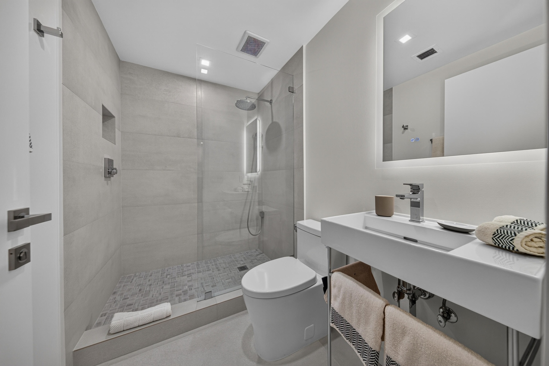 En suite bath