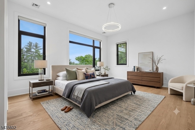 Large Bedroom, Virtual Staging