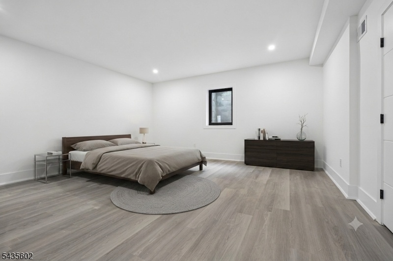 Large Bedroom, Virtual Staging